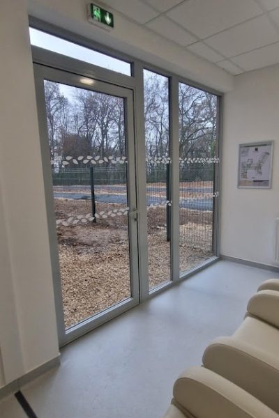 Vitrophanie : bandes adhésives de sécurité